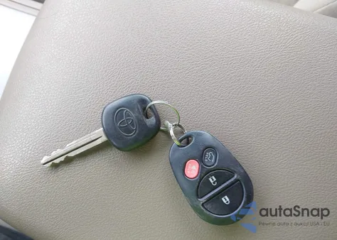 2011 Toyota Highlander Base V6 from USA, damaged, VIN 5TDBK3EH5BS066160